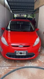 FORD FIESTA KINECTIC TITANIUM 2012